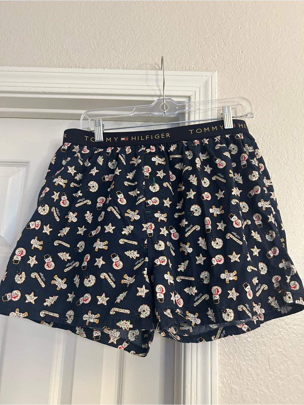 Tommy Hilfiger Mens Navy Holiday Print Boxer Shorts can be unisex
